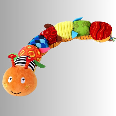 chenille-en-peluche-orange-colore-pour-bebe