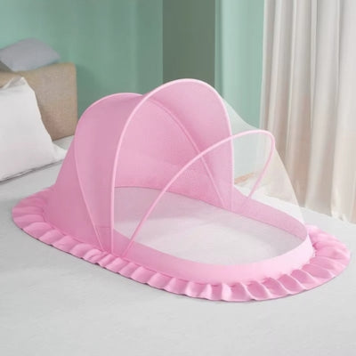 moustiquaire-lit-bébé-rose-pour-fille