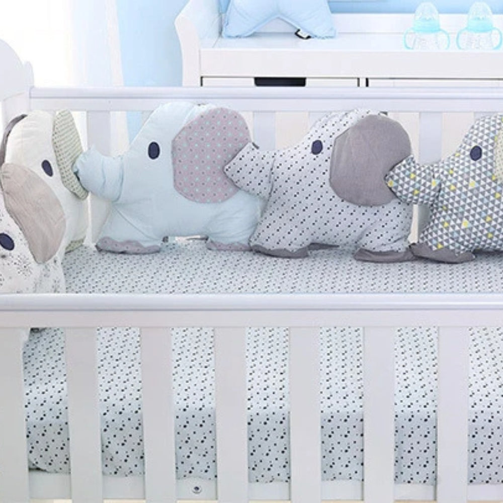 tour-de-lit-six-pièces-éléphant-couleurs-claires