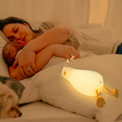 veilleuse-bebe-canard-couche-sommeil-paisible-en-famille