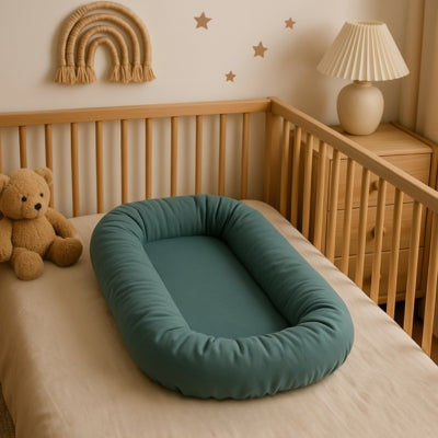 cocon-bebe-vert-pour-nouveau-ne-naissance
