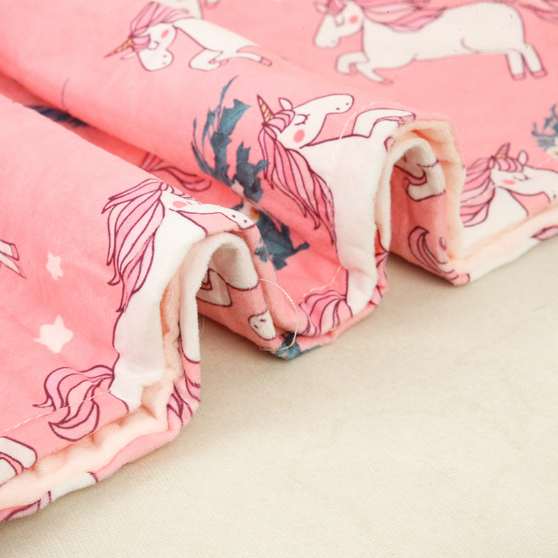 couverture-bébé-imprimés-licorne-détails