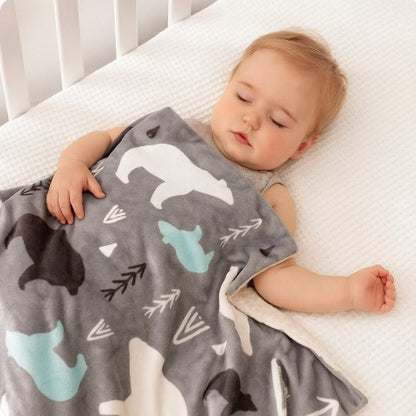 couverture-bebe-gris-avec-ours-noir-blanc-bleu