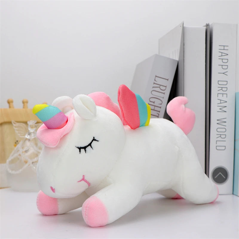peluche-licorne-blanche-details-brodes